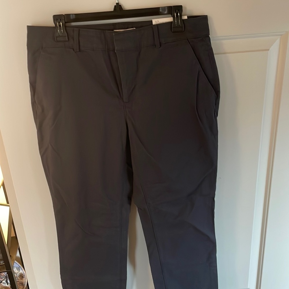 Brand: aloft. Capri style pant size 10